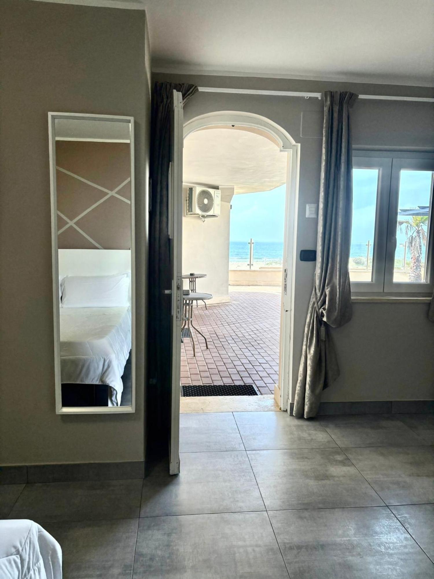 Aldiva Rooms Torvaianica Exterior foto